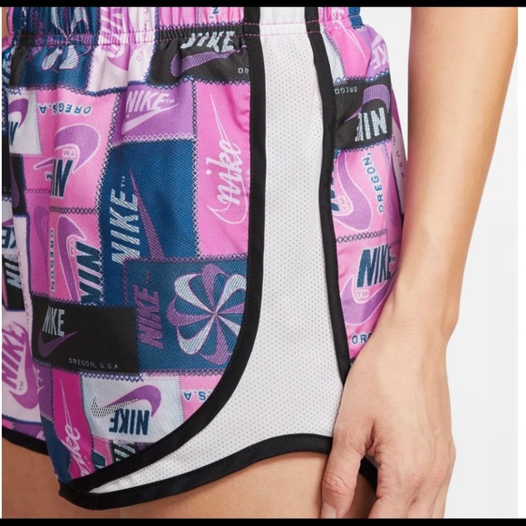 Nike Women’s Tempo Running Shorts NWT XS - Picture 3 of 8